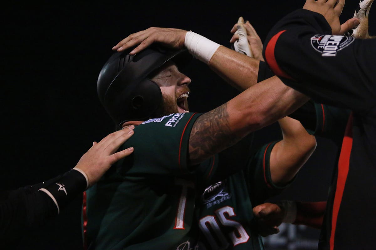 Comanda Corey Brown remontada de Toros