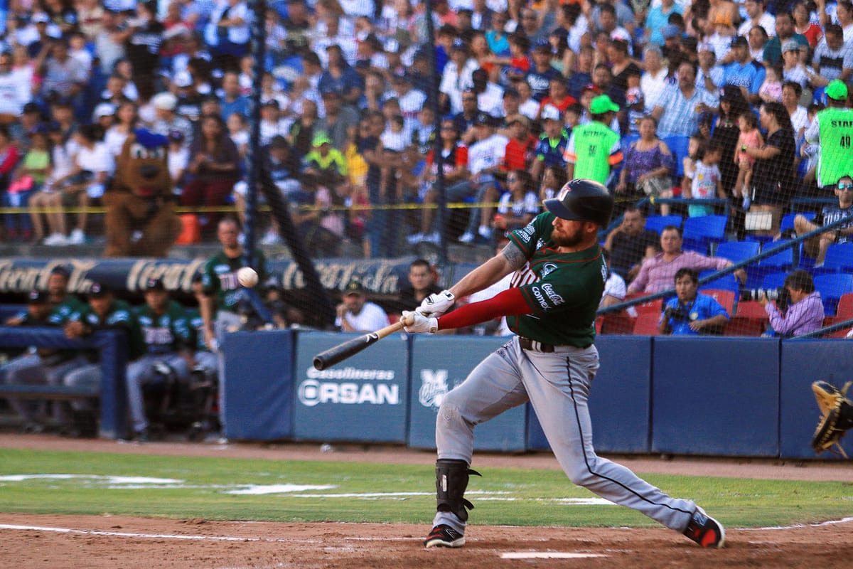 Ceden Toros duelo en Monterrey