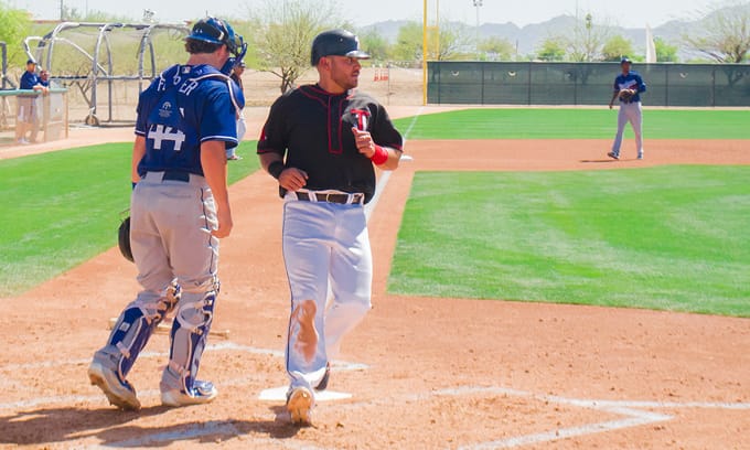 Toros empatan con Dodgers en Camelback Ranch