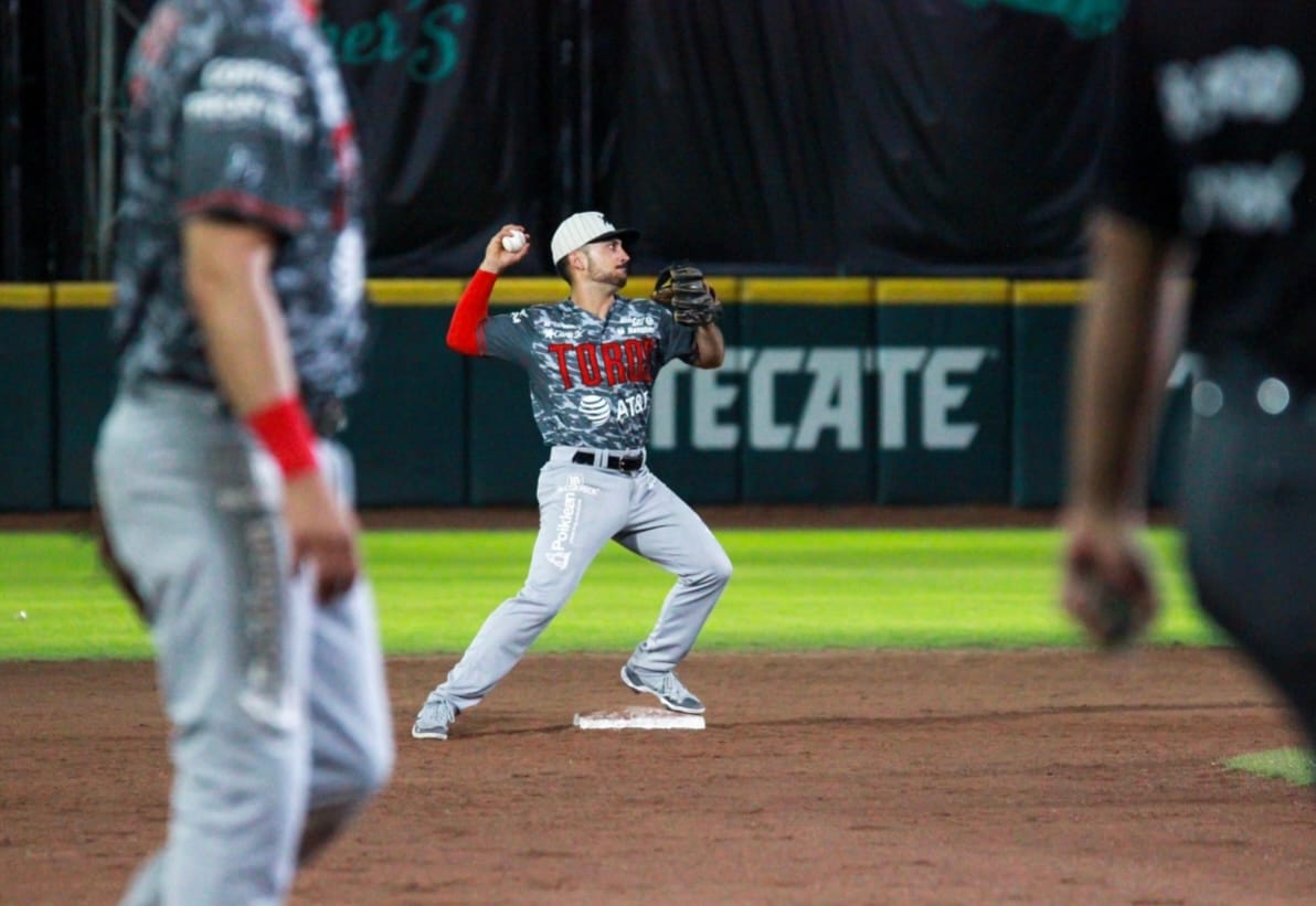 Cae Toros en duelo de ofensivas