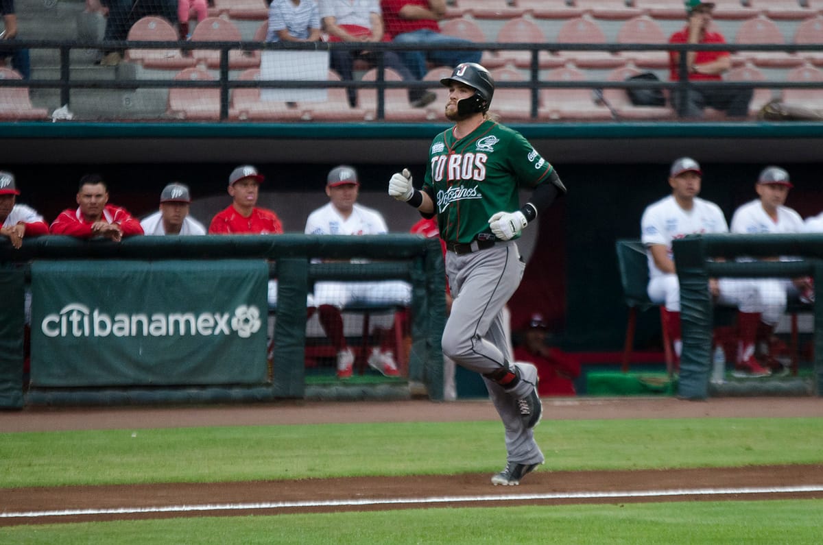 Empareja Toros serie con jonrones de Hankerd