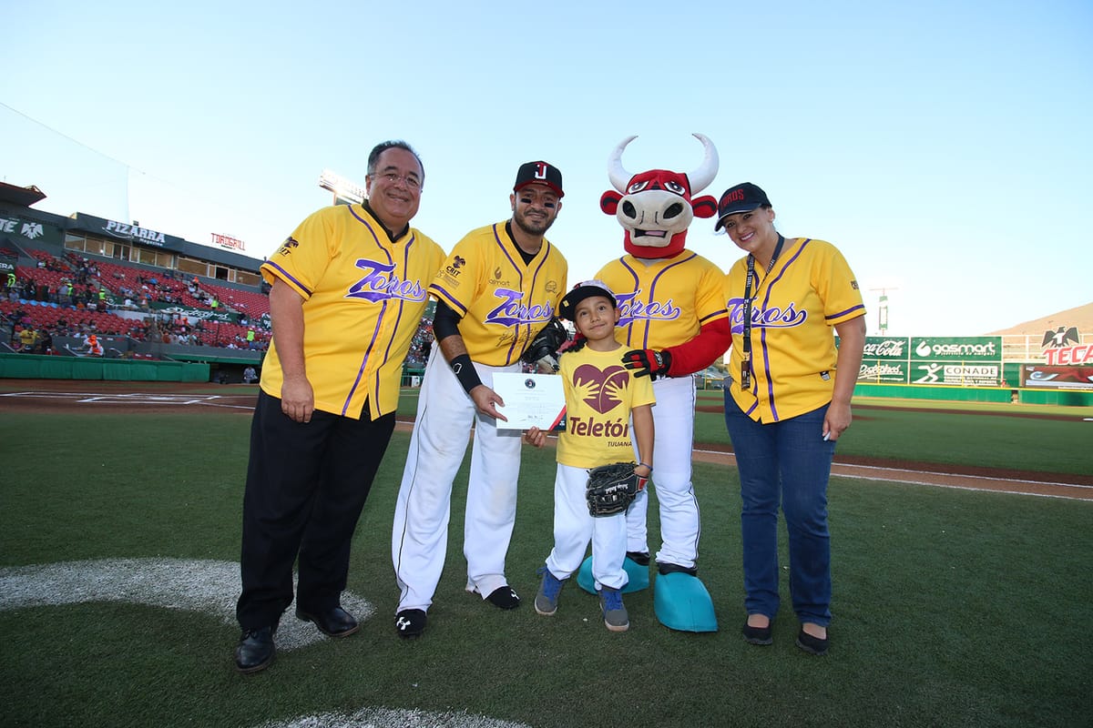Se ponen Toros la camisa de Teletón