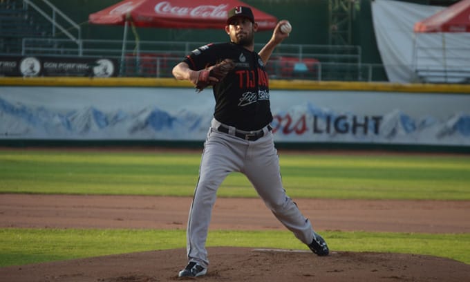 Comanda Miguel Peña triunfo con blanqueada