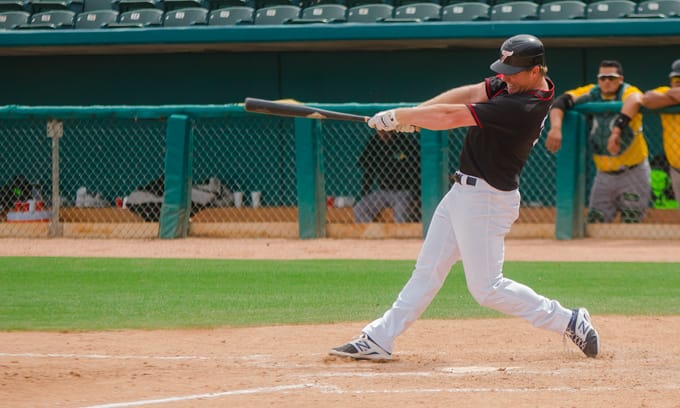 Toros apalean a Pericos con jonrones