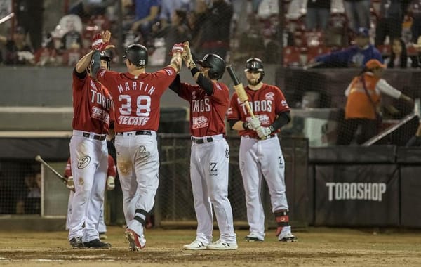 RASGAN TOROS AL SARAPE CON PALIZA EN EL GASMART