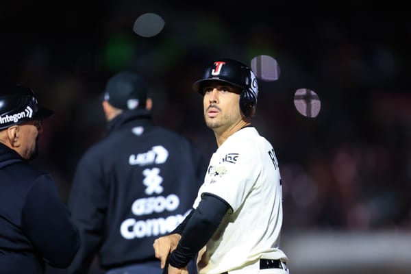 CAE TOROS EN NOCHE HISTÓRICA DE ISAAC