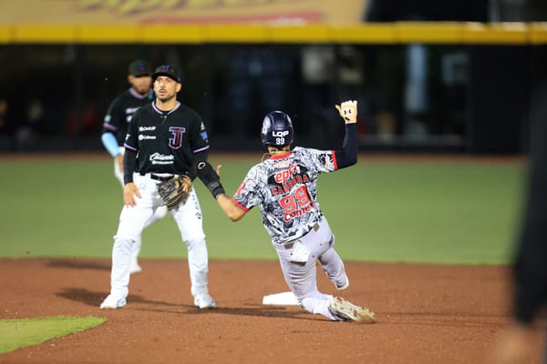 CAE TOROS EN EL ÚLTIMO DE LA SERIE