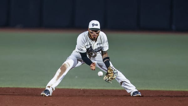 DERROCHA TOROS VENTAJA Y CAE ANTE OLMECAS
