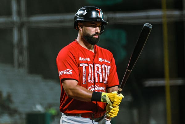 TROPIEZA TOROS AL ABRIR SERIE EN SALTILLO