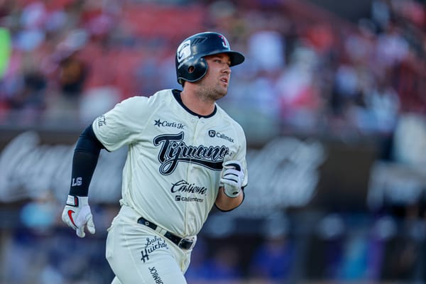 CAE TOROS EN PRIMER JUEGO DE DOBLE CARTELERA
